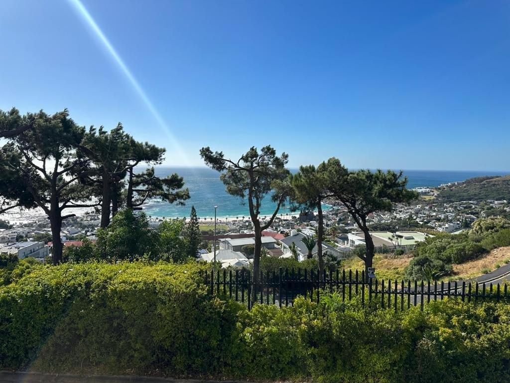 Bgs Luxury Two Bedroom -camps Bay-cape Town Le Cap