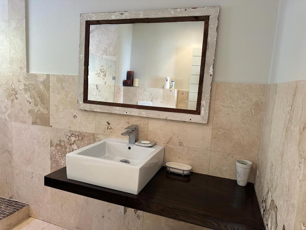 Bgs Luxury Two Bedroom -camps Bay-cape Town Appartement Le Cap