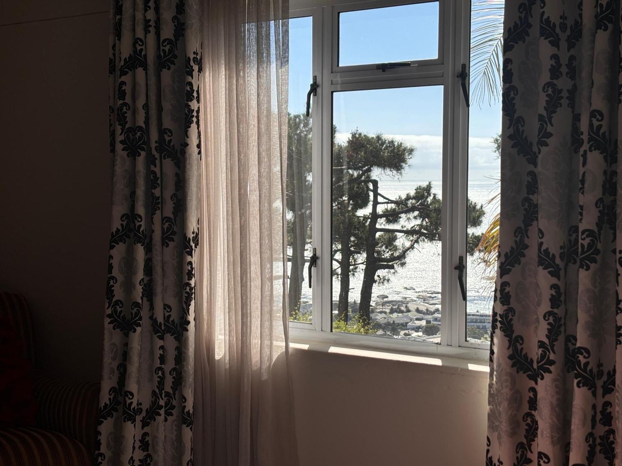 Appartement Bgs Luxury Two Bedroom -camps Bay-cape Town *