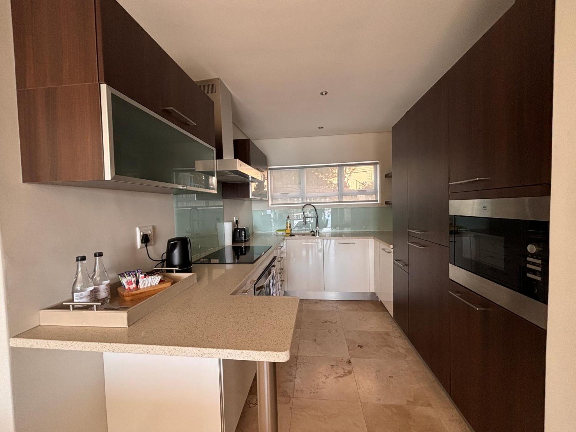 Bgs Luxury Two Bedroom -camps Bay-cape Town Le Cap